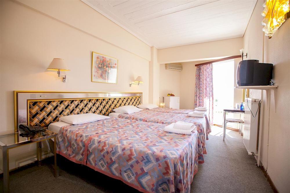 Hotel Theoxenia Anex Mesolóngion Exteriör bild